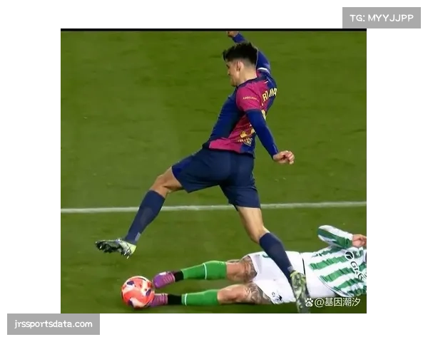 加维替补登场后染红，巴萨十人应战2-1艰难战胜阿拉维斯